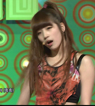 같이 티비 보던 가족도 누구냐고 물어봤던 데뷔초 수지 | 인스티즈