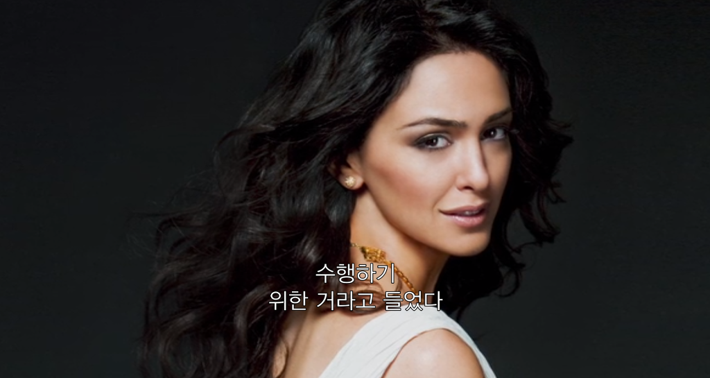 넷플 사이언톨로지 다큐에서 톰 크루즈에게 여신도를 상납했던 장면.jpg | 인스티즈