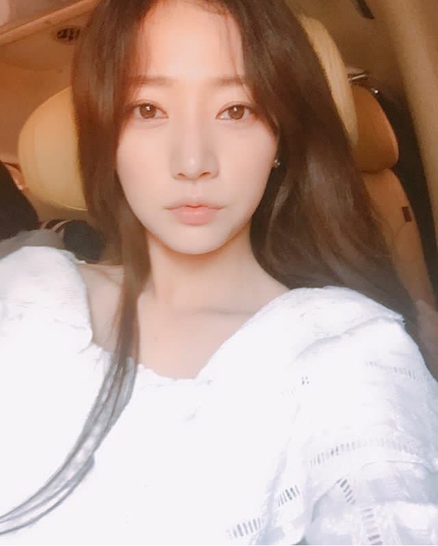 드디어 뜨고 있는 송하윤(김별) 최근 사진들 | 인스티즈