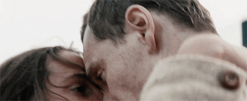 영화 파도가 지나간 자리 : The light between oceans (2016).gif | 인스티즈