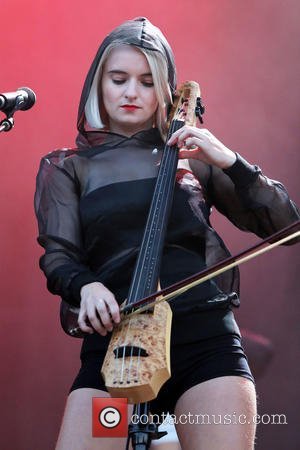 밴드 클린밴딧의 첼로 여신 그레이스 차토 | 인스티즈