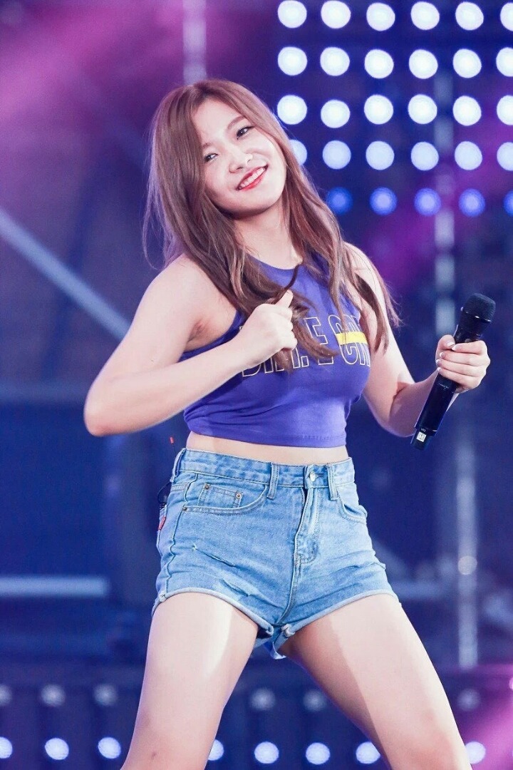 여자아이돌 어깨 깡패 투탑 | 인스티즈