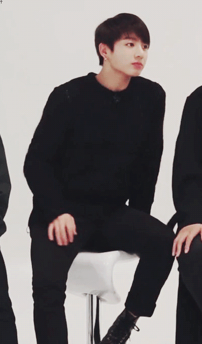 방탄소년단 막내 정국 정변.gif | 인스티즈