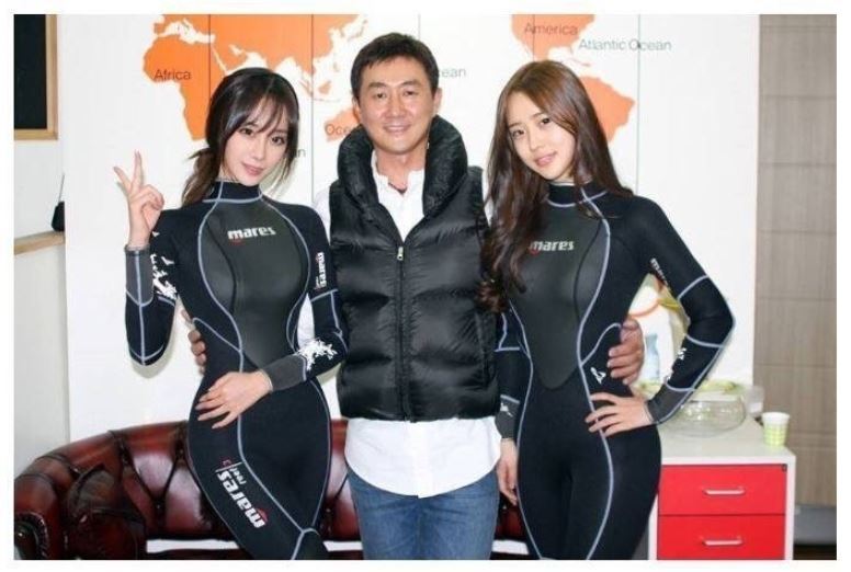 왼쪽이냐 오른쪽이냐 선택글로 올라왔던 여자 둘 다른사진들 | 인스티즈