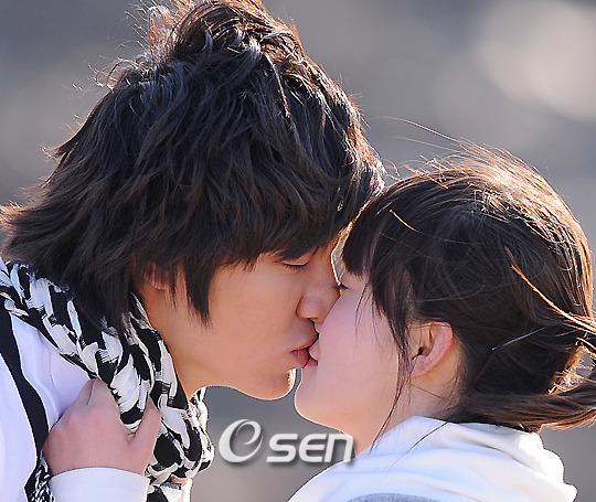 인기 많고 돈 많고 잘생긴 남자의 여자복 ㄷㄷ | 인스티즈