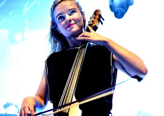 밴드 클린밴딧의 첼로 여신 그레이스 차토 | 인스티즈