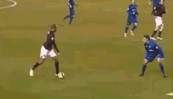 전세계 축구선수들이 쓰는 초인적인 역대급 축구스킬들.gif | 인스티즈