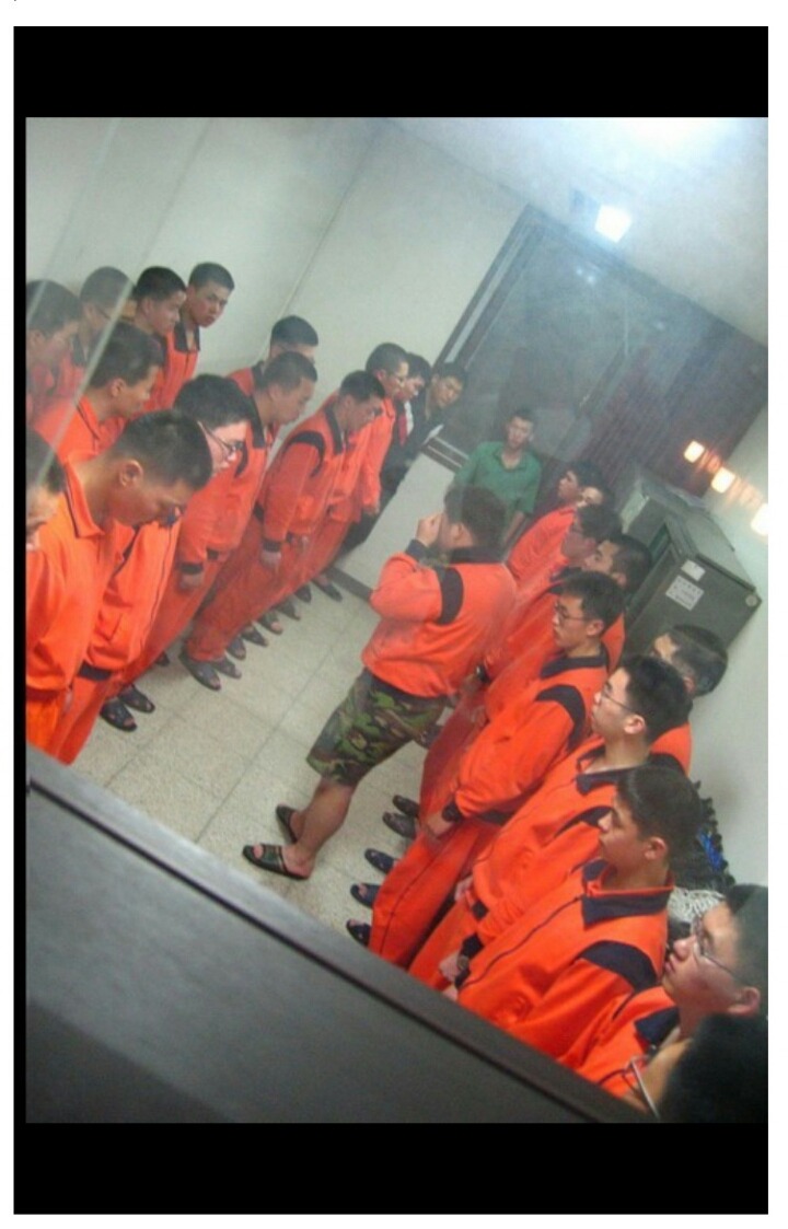 후임들 서프라이즈에 감동 받아 우는 왕고 | 인스티즈