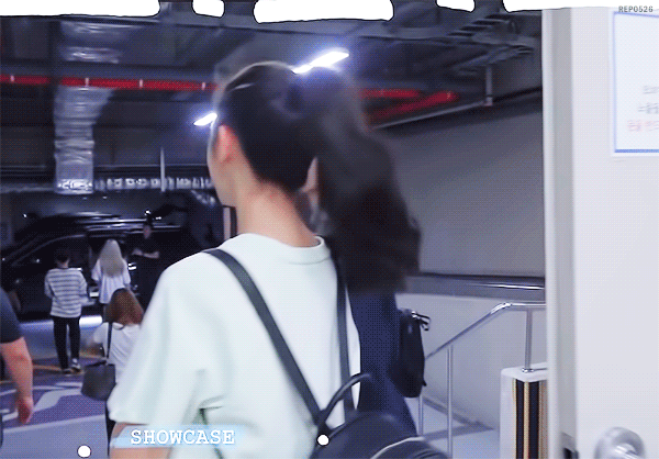 예지 보고 가시죠.gif | 인스티즈