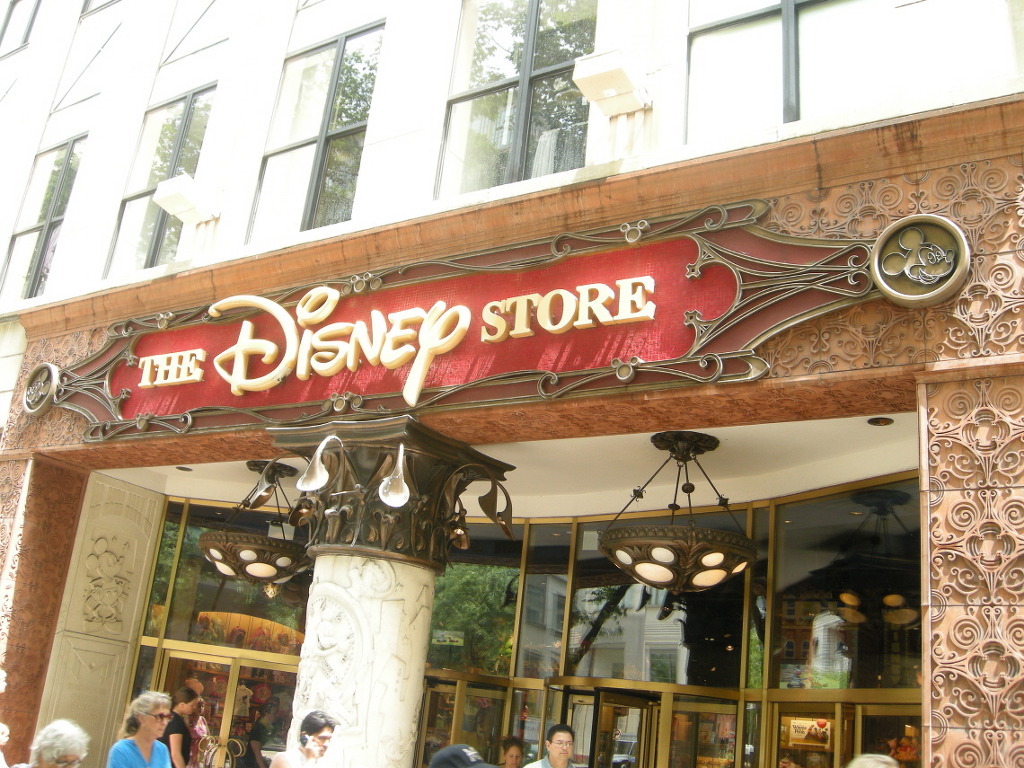 솔직히 한국에 하나쯤 매장 내줄만한데 아직도 내주지 않는 스토어 | 인스티즈