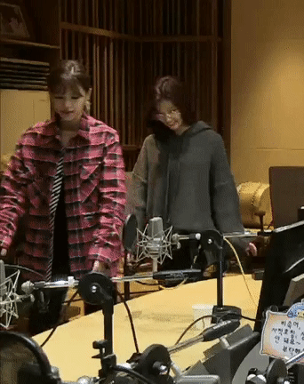 여러 사람이 오가는 대기실은 트와이스의 얼굴이라고 생각해요 | 인스티즈