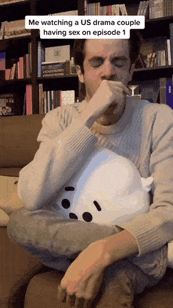 서양권에서 한국드라마 보는 이유.gif | 인스티즈