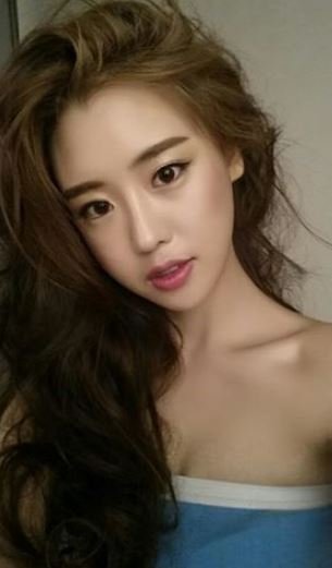 왼쪽이냐 오른쪽이냐 선택글로 올라왔던 여자 둘 다른사진들 | 인스티즈