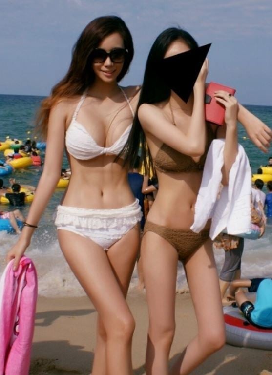 왼쪽이냐 오른쪽이냐 선택글로 올라왔던 여자 둘 다른사진들 | 인스티즈