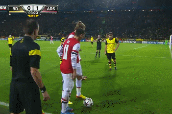 전세계 축구선수들이 쓰는 초인적인 역대급 축구스킬들.gif | 인스티즈