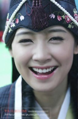 내 기준 웃는 게 예쁜 여자연예인 갑 4명 (모바일에서 안 보이는 거 수정함!!!! +추가) | 인스티즈