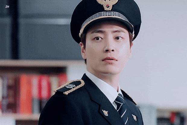 [365운명을거스르는1년] 애정씬 하나없이 애틋했던 장르물 속 남주-여주 서사.gif | 인스티즈