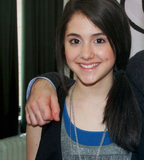 아리아나 그란데가 항상 반묶음머리를 고집한 이유 | 인스티즈