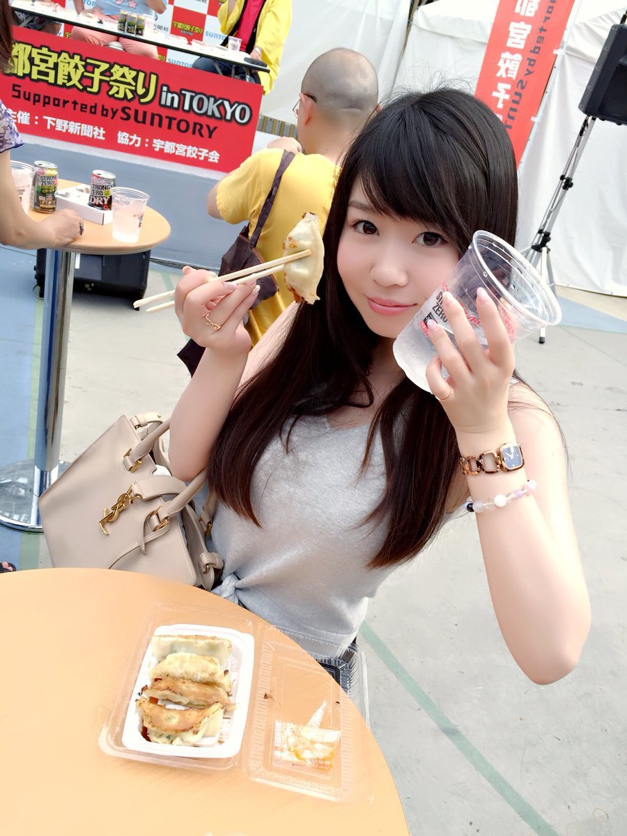 가슴 만지고 도망간 대학생을 용서해준 AV 배우 | 인스티즈