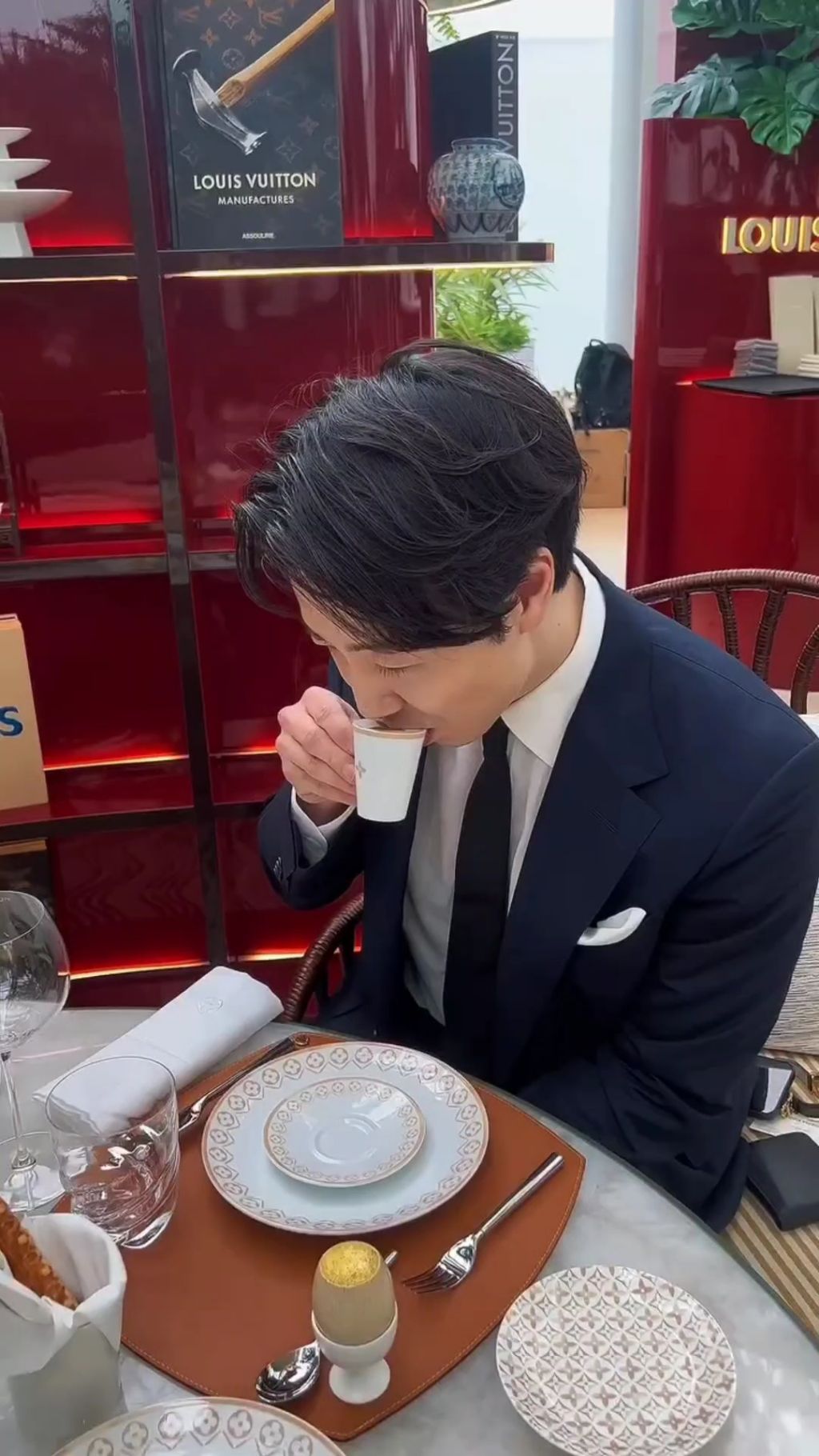 손종원셰프 르 카페 루이 비통 행사 사진 | 인스티즈