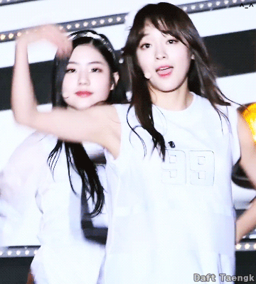 취향 파괴하는 김세정 겨드랑이.gif | 인스티즈