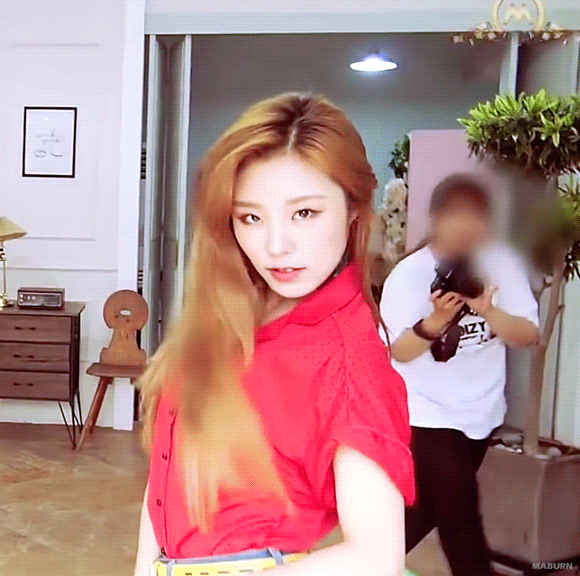 마마무에서 가장 톡톡톡 매력터지는 휘인 | 인스티즈