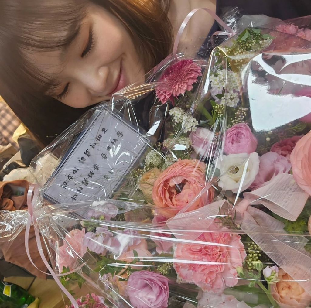 아이돌 그룹에서 탈퇴멤과 남은멤 사이가 정말 이상적인거 같은 지호와 오마이걸 | 인스티즈