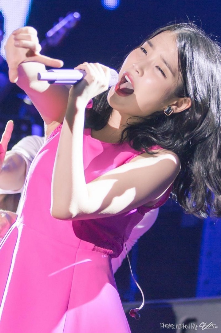 아이유 겨드랑이.jpgif | 인스티즈