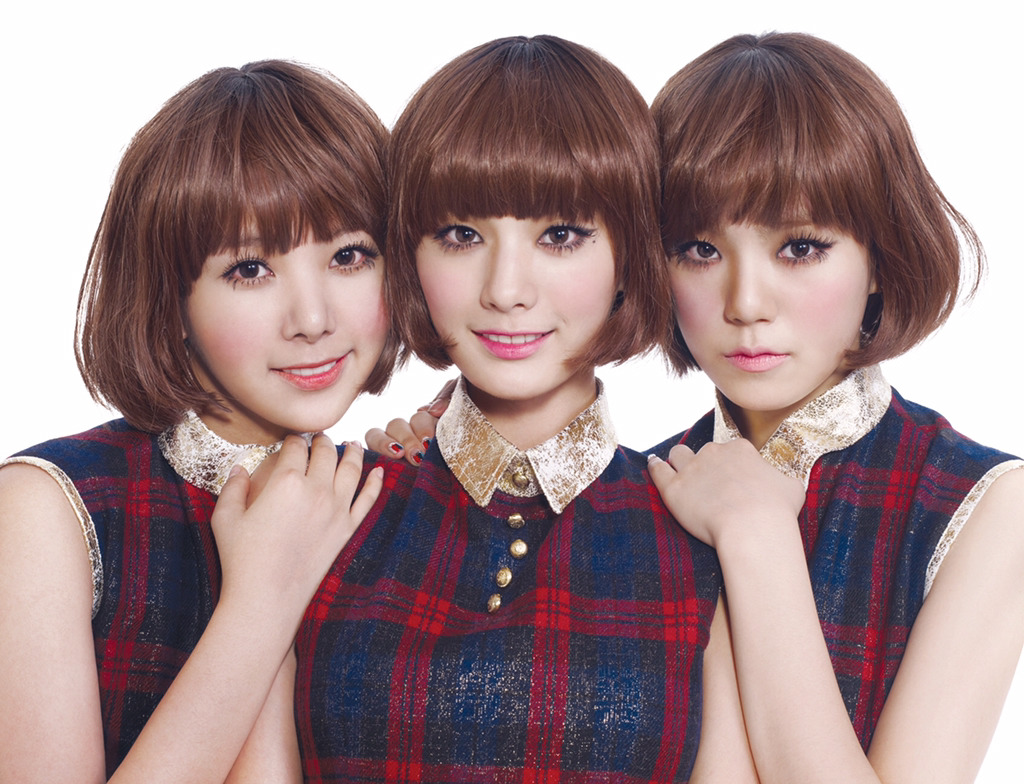 先 後중독의 선두주자! B급 컬쳐 아이돌의 시초! 말도 많고 탈도 많았던 ＜오렌지캬라멜＞의 의상 모음 | 인스티즈