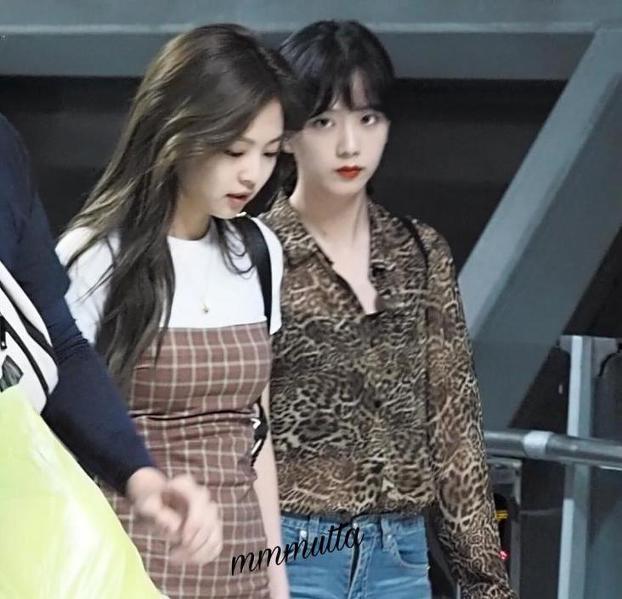 앞머리 내리니 꽤 이뻐진 블핑 지수 | 인스티즈