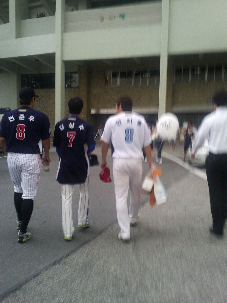 야구선수들의 살벌한 근육들..ㅎㄷㄷ | 인스티즈