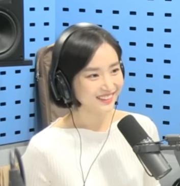 긴머리일땐 평범한데 단발하면 짱예되는 윤태진 | 인스티즈