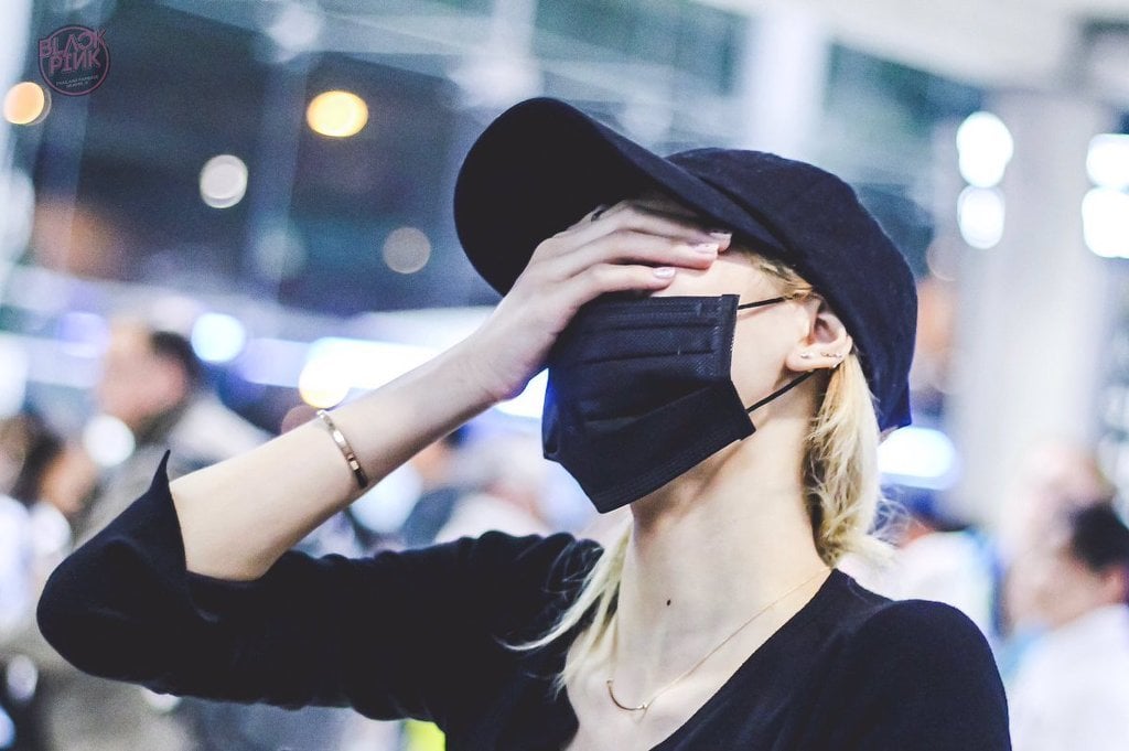 아직은 팬들이 낯선듯한 블랙핑크 리사ㅋㅋ | 인스티즈