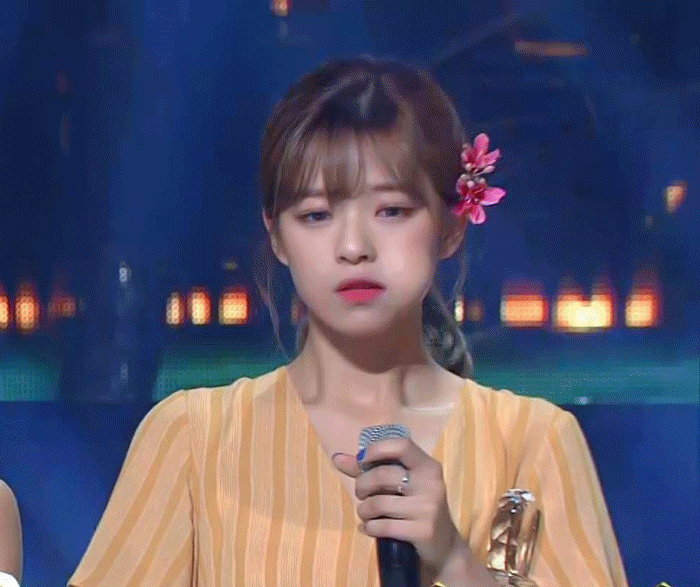 트와이스 정연이 레전드 찍던날.gif | 인스티즈