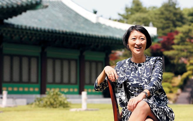 "성공한 한국인 입양아? 난 뼛속까지 프랑스 사람" | 인스티즈