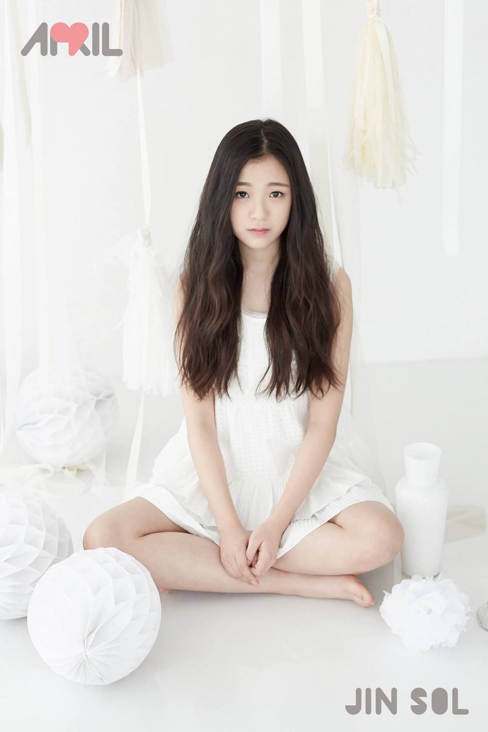 한국에서 아이돌이 데뷔해도 이 나이 밑으로는 데뷔를 안함.jpg | 인스티즈