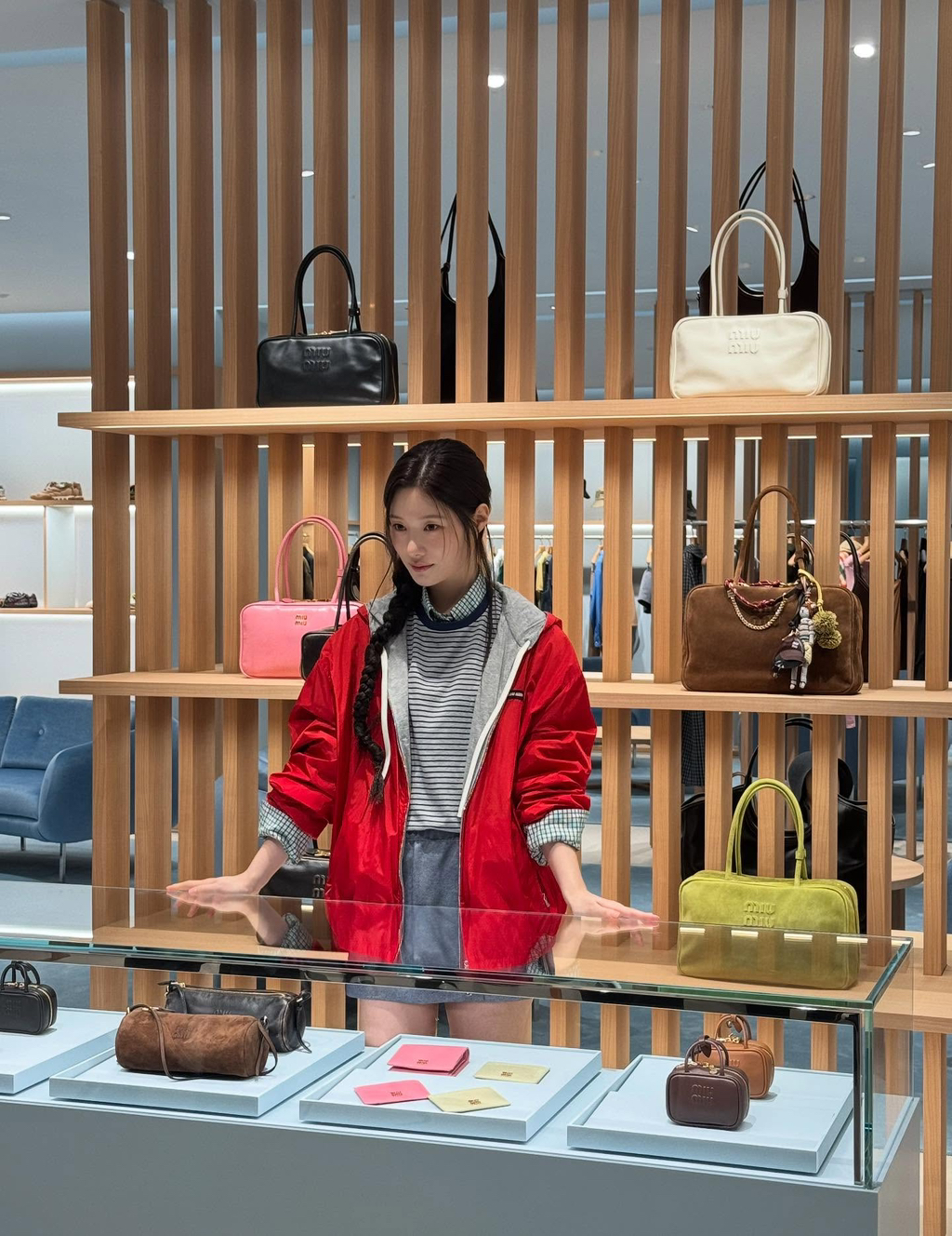 정채연 인스타 업로드 (미우미우) | 인스티즈