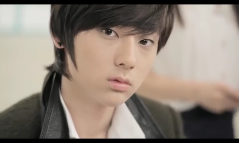 先 後중독의 선두주자! B급 컬쳐 아이돌의 시초! 말도 많고 탈도 많았던 ＜오렌지캬라멜＞의 의상 모음 | 인스티즈