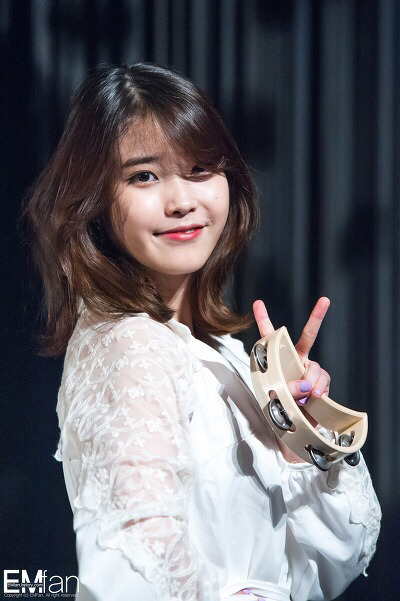 아이유 | 인스티즈