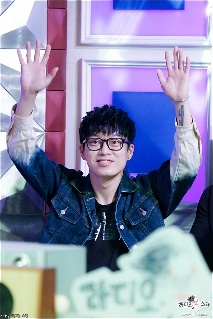 안경 회사에서 뽑은 안경이 잘어울리는 남자 연예인 7 | 인스티즈