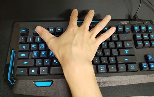 키보드로 손크기 재었을 때 자신의 손크기는? | 인스티즈