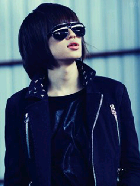 얼굴붓는게 환골탈태 수준인 아이돌.jpg | 인스티즈