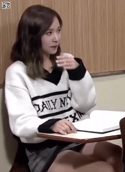 SNL 트와이스 미나 미니스커트 각선미.gif | 인스티즈