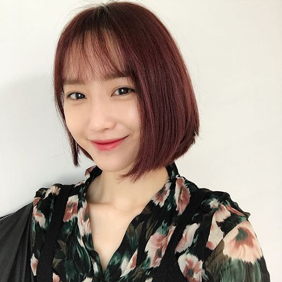 긴머리일땐 평범한데 단발하면 짱예되는 윤태진 | 인스티즈