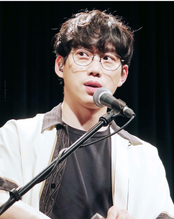 안경 회사에서 뽑은 안경이 잘어울리는 남자 연예인 7 | 인스티즈