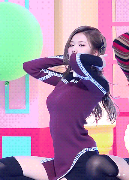 요망함 수치 높은 트와이스 사나.gif | 인스티즈