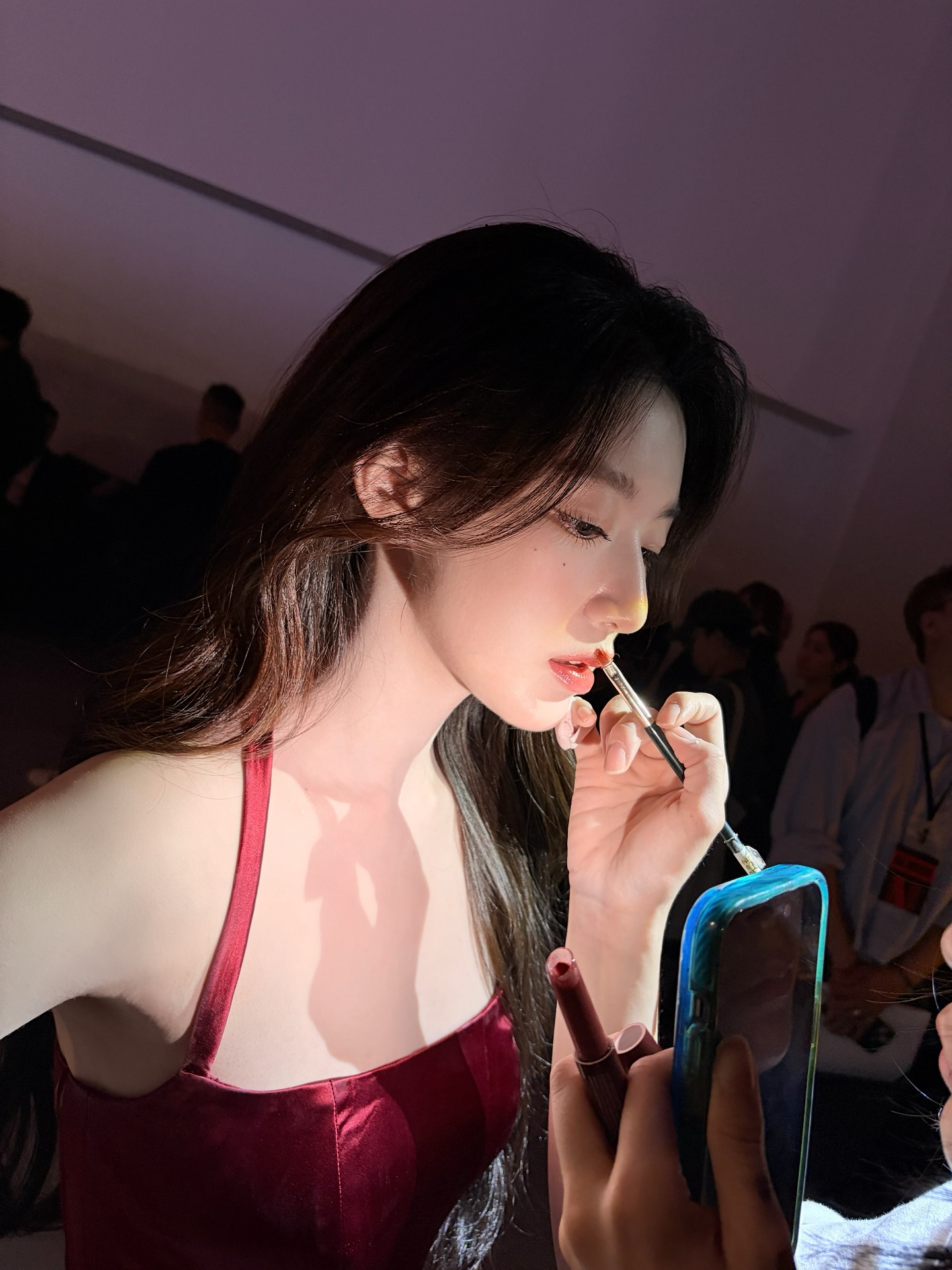 피부 여전히 새하얀 아이들 슈화 근황 | 인스티즈
