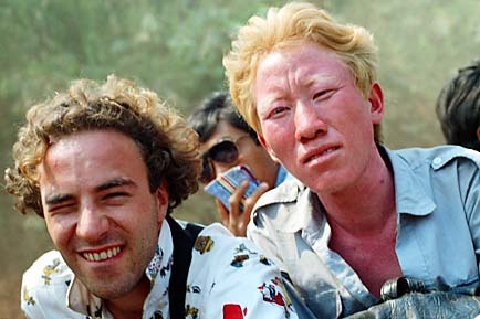 몽골,위구르,중앙아시아서 보이는 금발벽안의 황인종 모습들 | 인스티즈