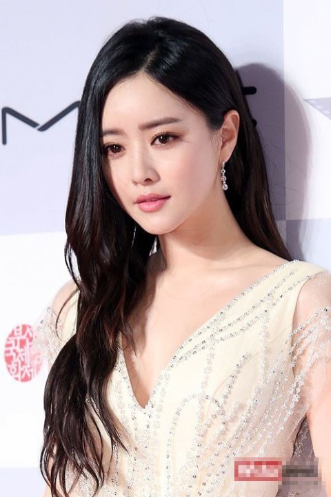 갸륵한 표정으로 화제됐던 여자연예인 세명 | 인스티즈