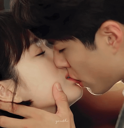 최근 송혜교 &amp; 박보검이 찍은 4번의 키스씬 수위 ㄷㄷㄷ.gif | 인스티즈